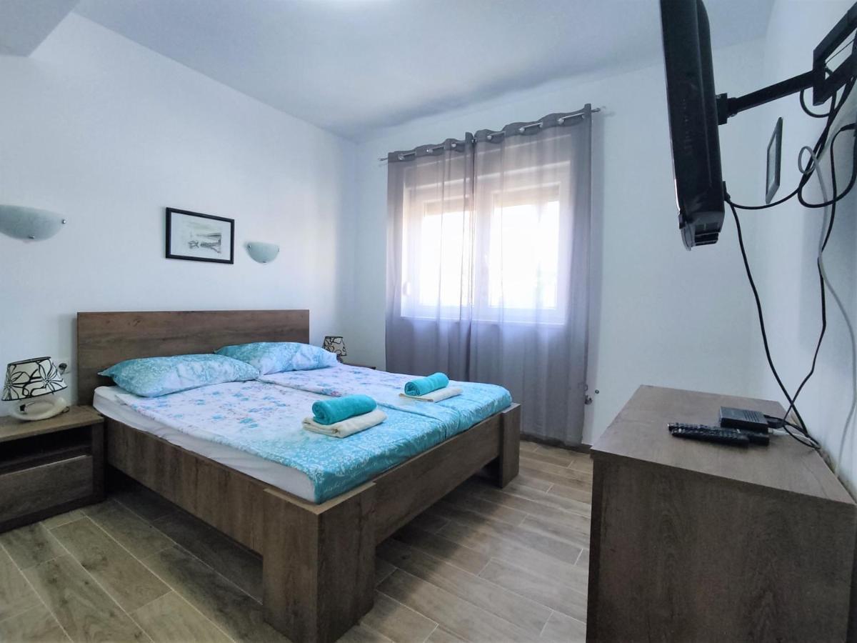 Sunny Attic Apartment With Balcony & Modern City Apartment With Outdoor Area, No Balcony 特罗吉尔 外观 照片
