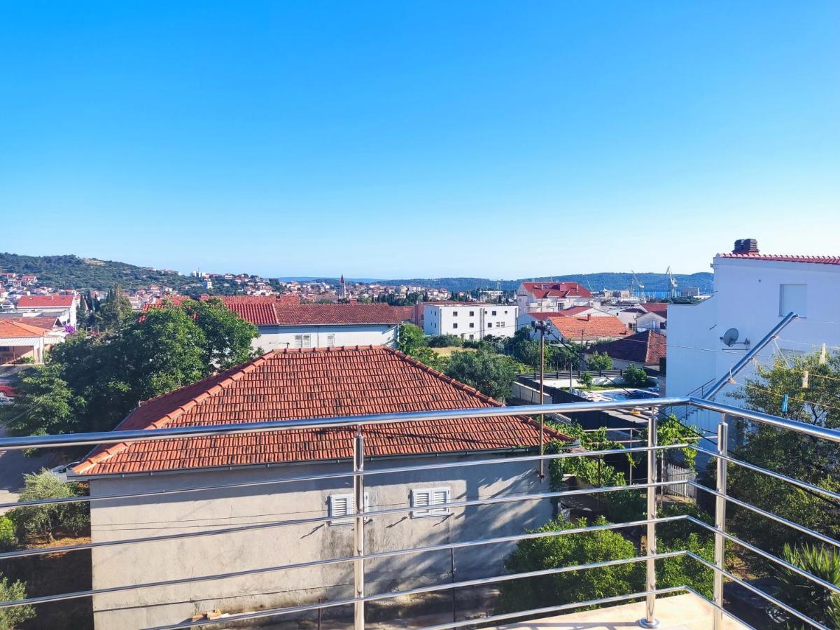 Sunny Attic Apartment With Balcony & Modern City Apartment With Outdoor Area, No Balcony 特罗吉尔 外观 照片