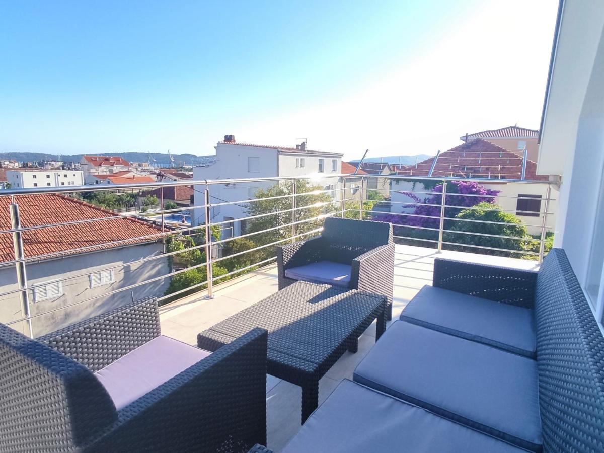 Sunny Attic Apartment With Balcony & Modern City Apartment With Outdoor Area, No Balcony 特罗吉尔 外观 照片