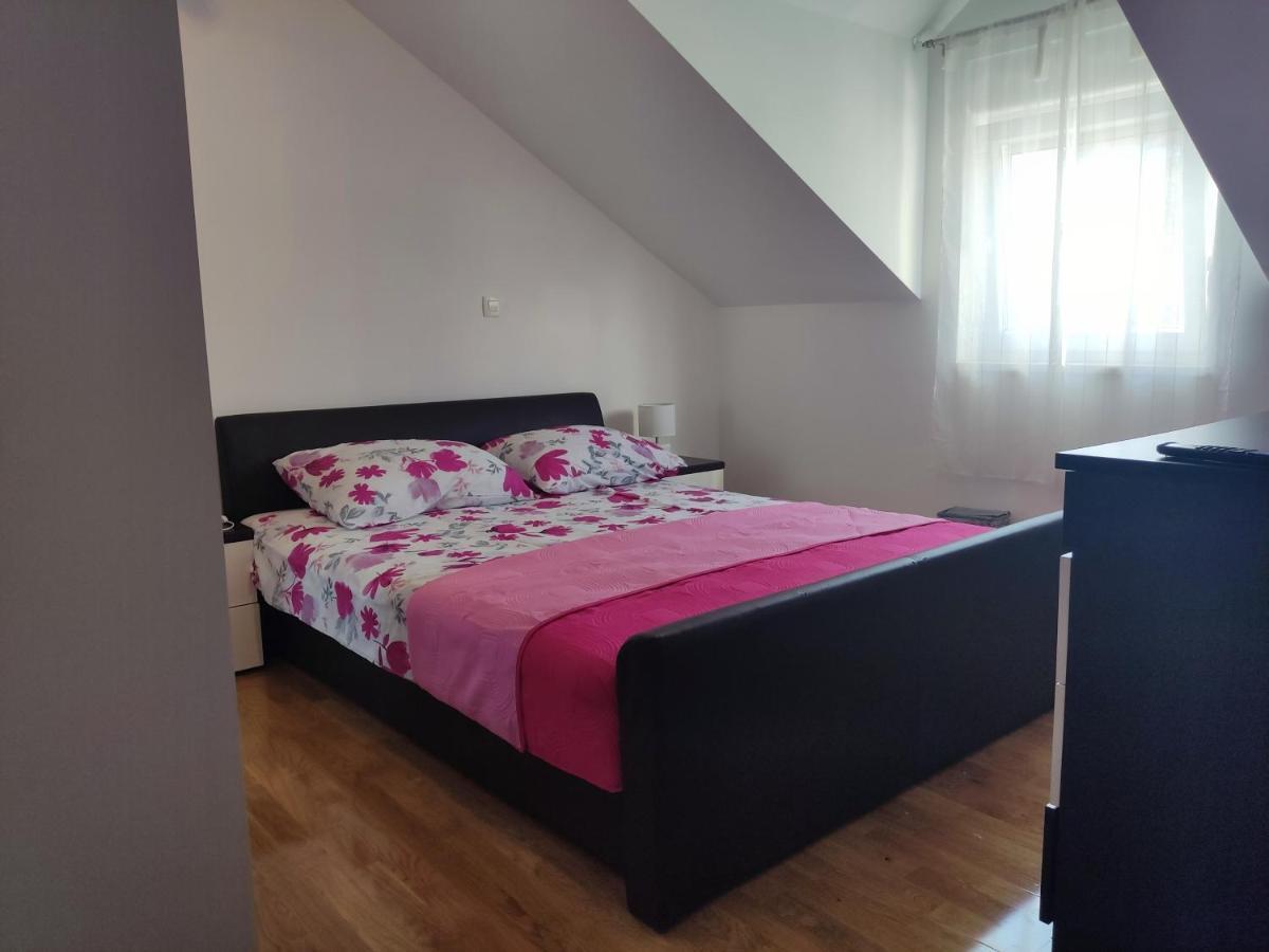 Sunny Attic Apartment With Balcony & Modern City Apartment With Outdoor Area, No Balcony 特罗吉尔 外观 照片