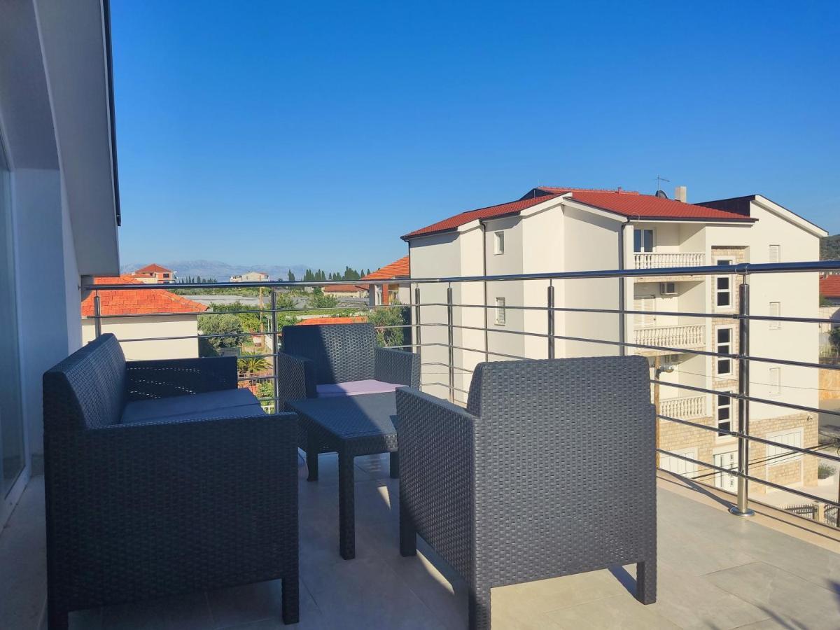 Sunny Attic Apartment With Balcony & Modern City Apartment With Outdoor Area, No Balcony 特罗吉尔 外观 照片