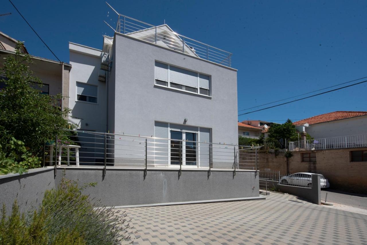 Sunny Attic Apartment With Balcony & Modern City Apartment With Outdoor Area, No Balcony 特罗吉尔 外观 照片