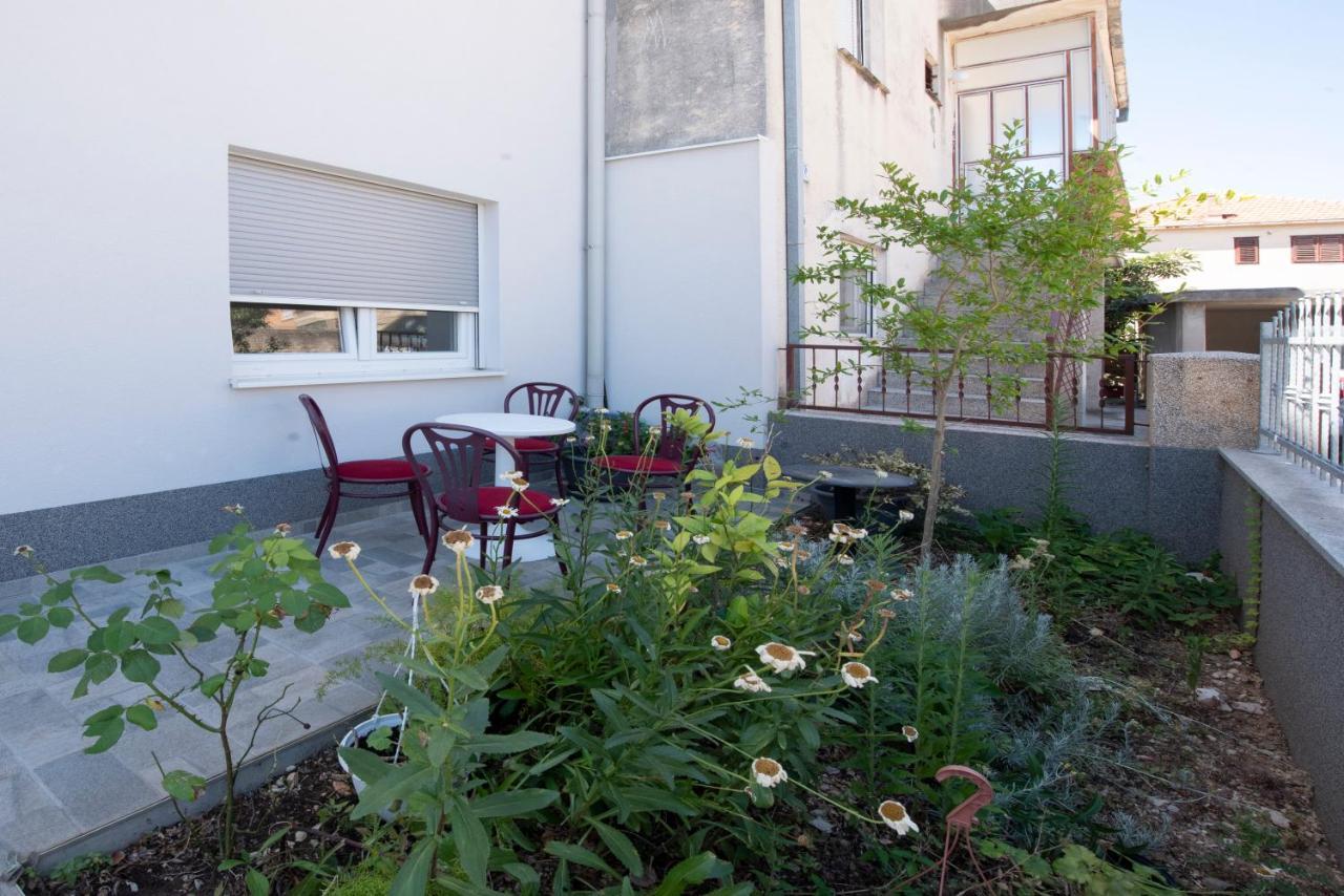 Sunny Attic Apartment With Balcony & Modern City Apartment With Outdoor Area, No Balcony 特罗吉尔 外观 照片