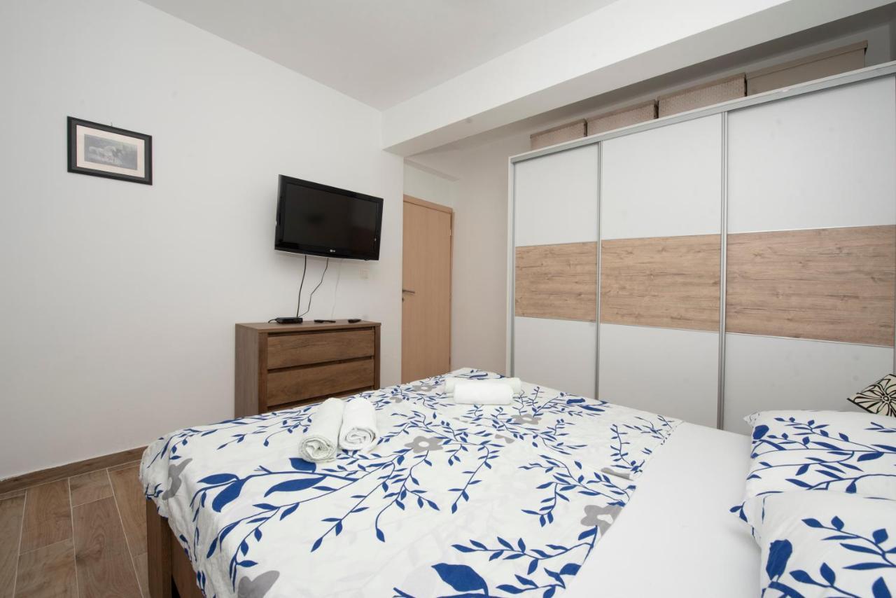 Sunny Attic Apartment With Balcony & Modern City Apartment With Outdoor Area, No Balcony 特罗吉尔 外观 照片