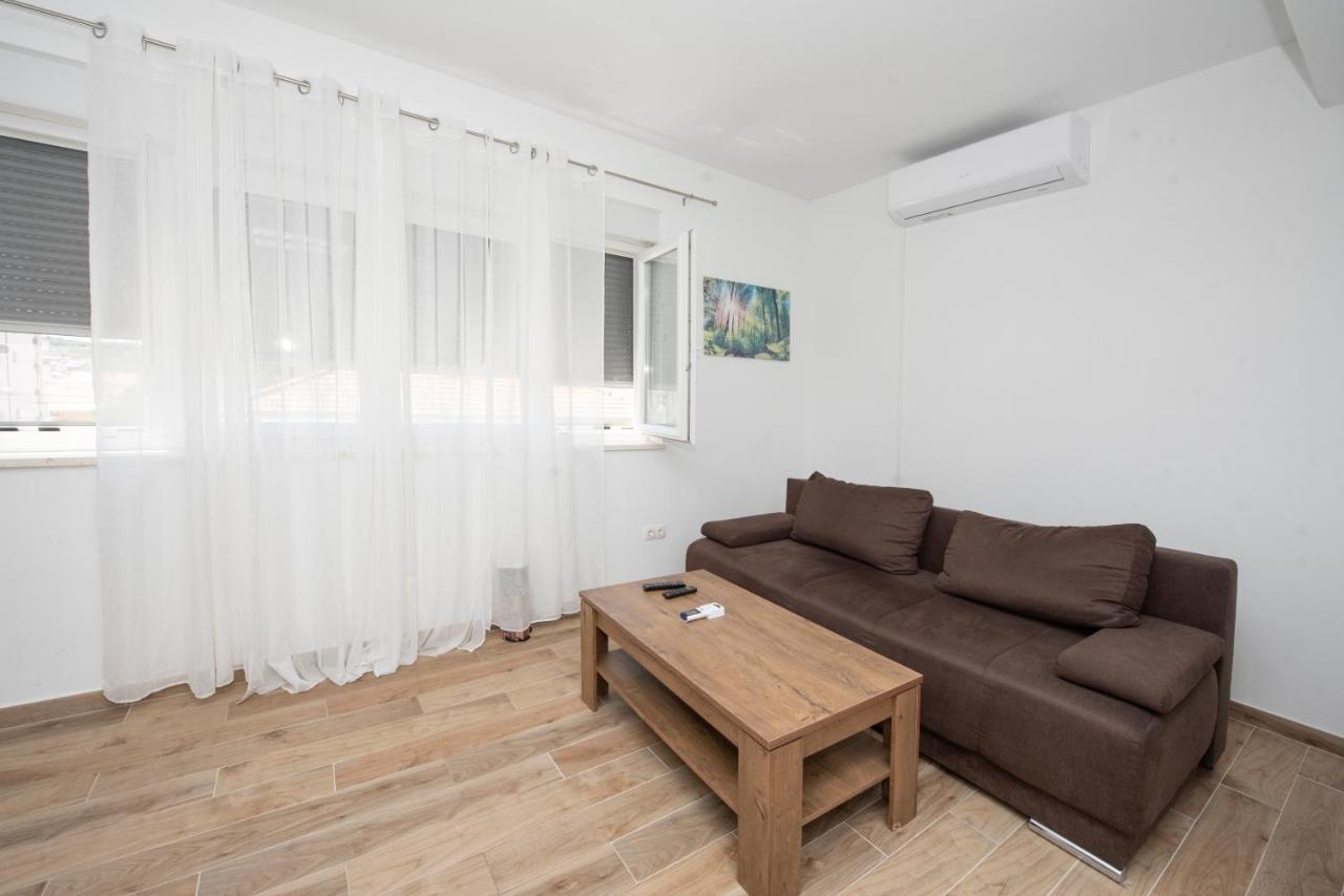 Sunny Attic Apartment With Balcony & Modern City Apartment With Outdoor Area, No Balcony 特罗吉尔 外观 照片