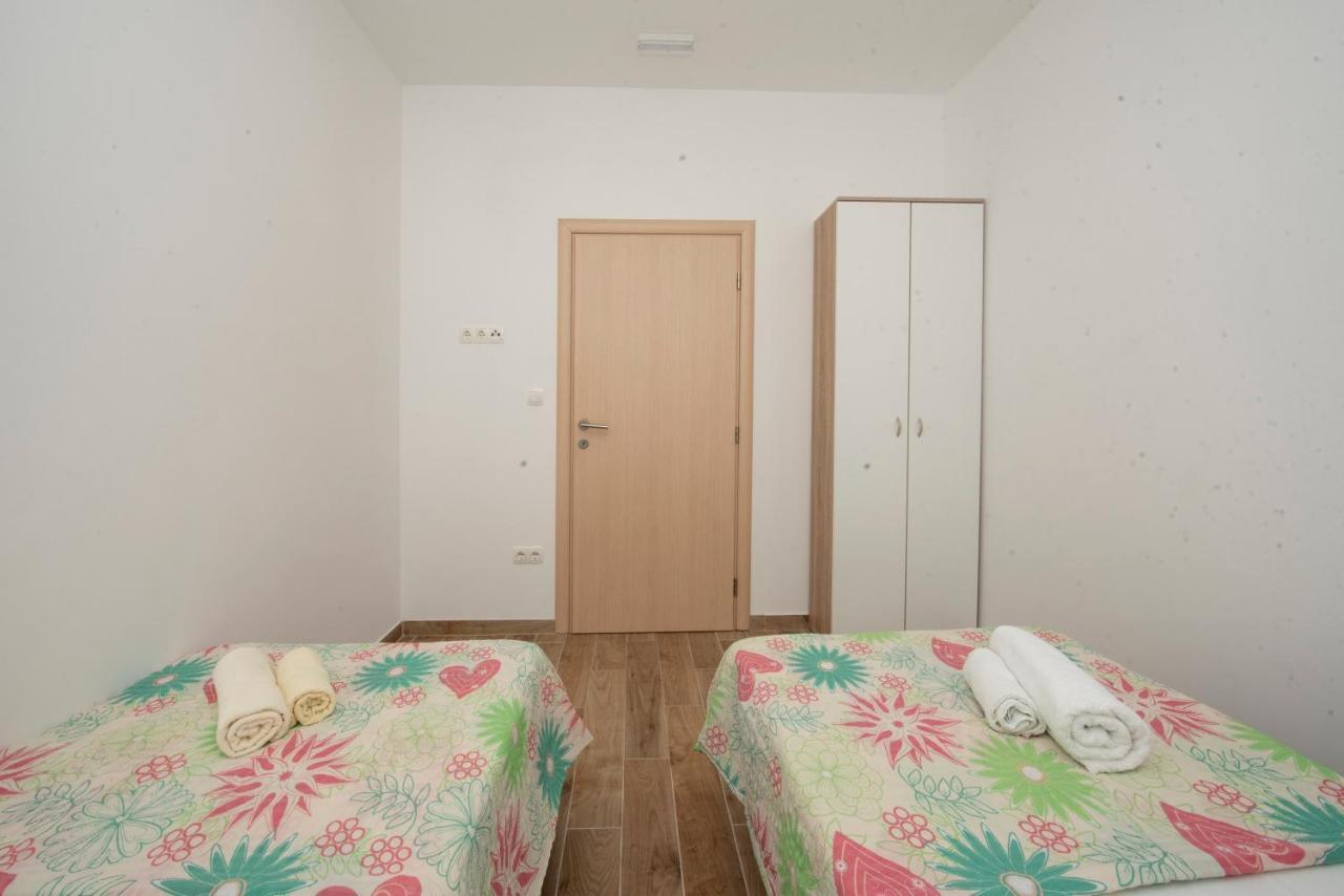 Sunny Attic Apartment With Balcony & Modern City Apartment With Outdoor Area, No Balcony 特罗吉尔 外观 照片