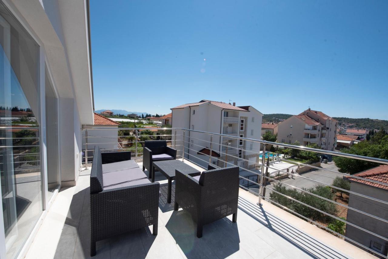 Sunny Attic Apartment With Balcony & Modern City Apartment With Outdoor Area, No Balcony 特罗吉尔 外观 照片